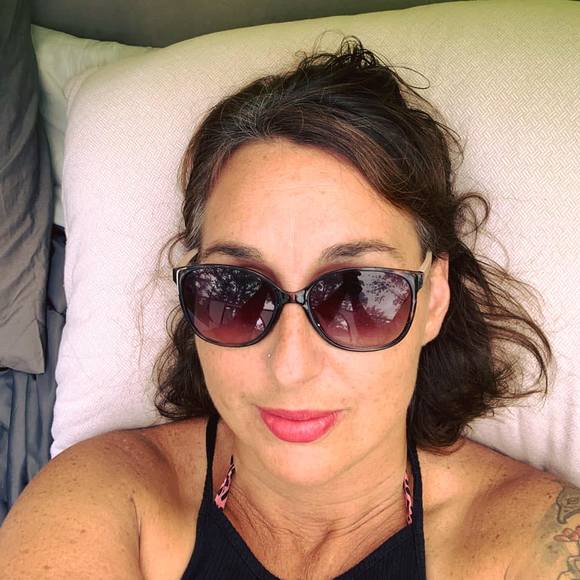 Meet your Posher, Stephanie - Picture 1 of 1